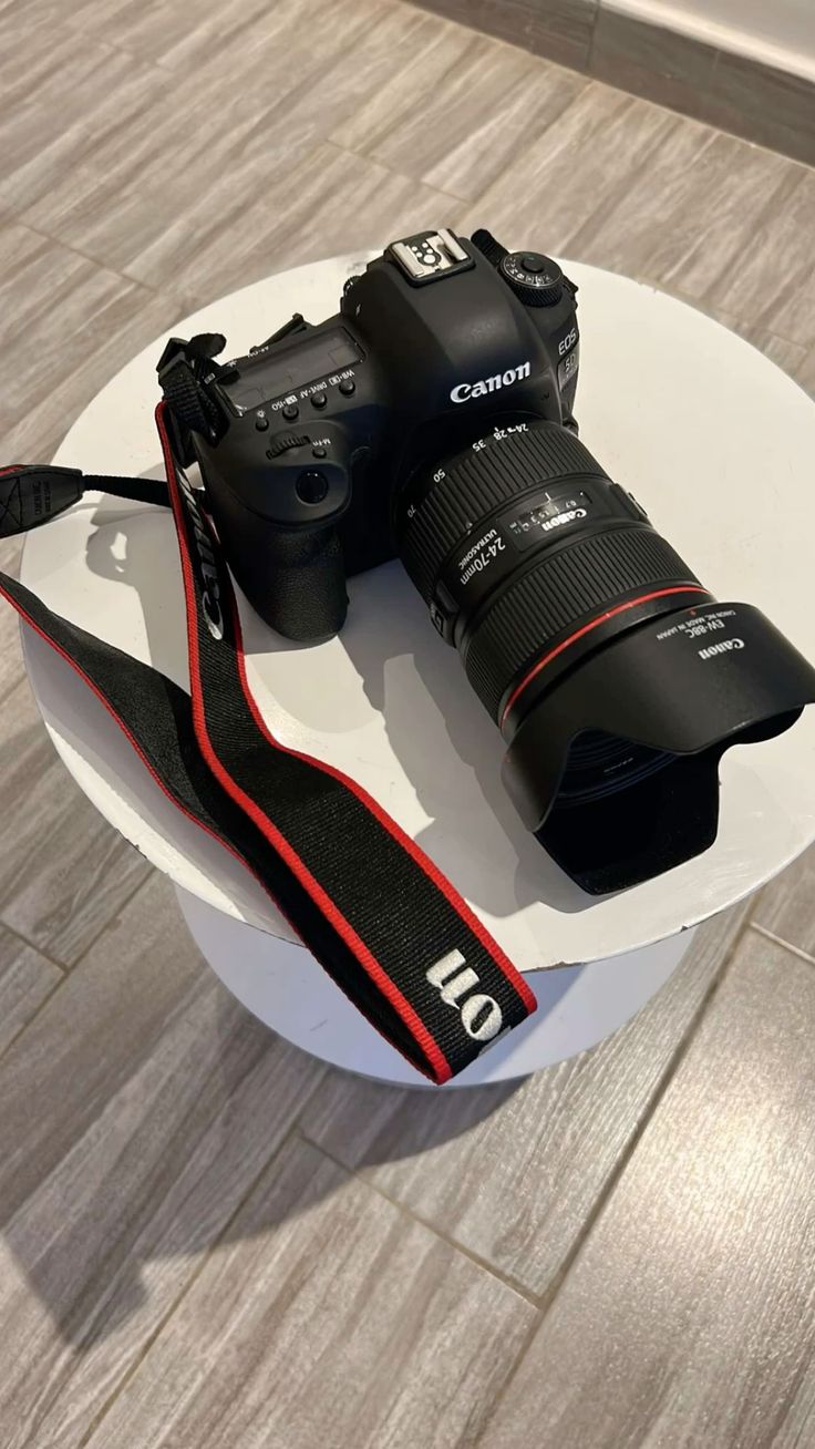 Canon EOS 7D com Lente EF-S 17-70mm
